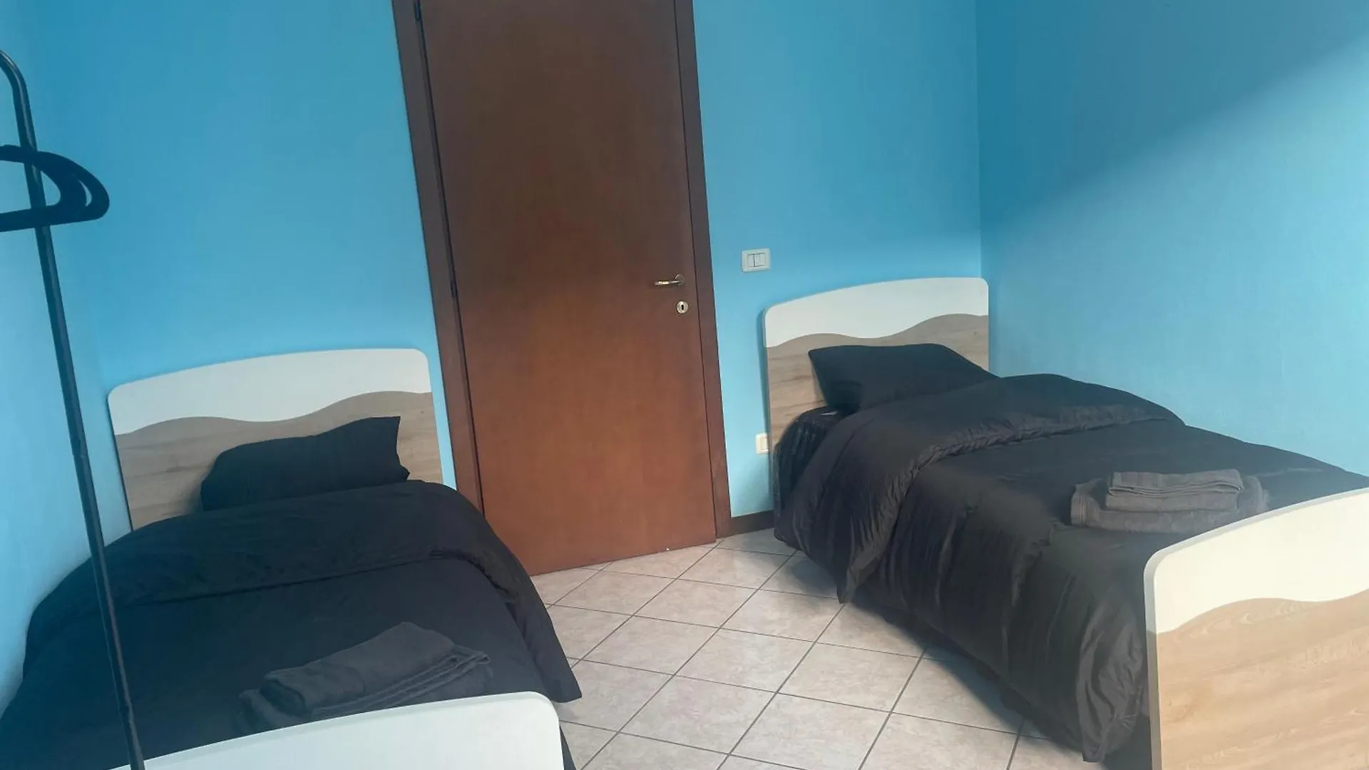 Guest house Room Malpensa - Servizio Taxi Mxp Da 20 Euro Lonate Pozzolo