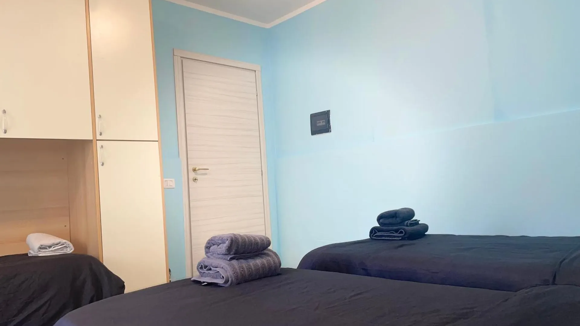 Guest house Room Malpensa - Servizio Taxi Mxp Da 20 Euro Lonate Pozzolo